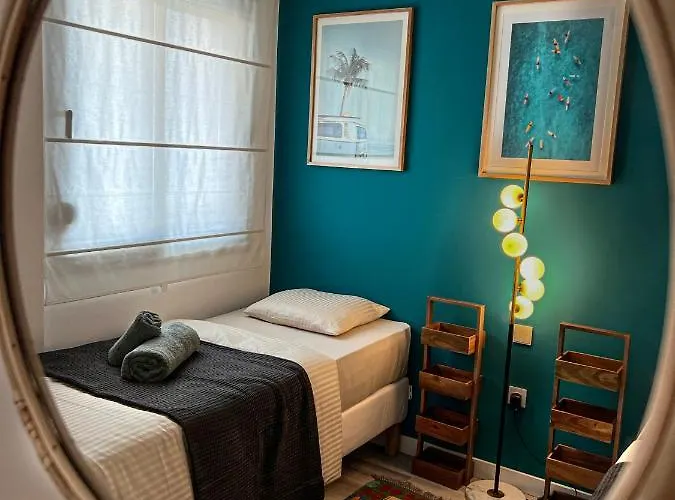 Apartment Medanojoy1- 3 Bedrooms- Steps From Playa Chica- Balcony El Médano